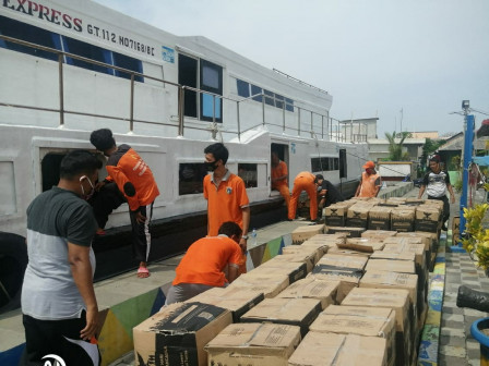 Pemprov DKI Distribusikan 1.779 Paket Bantuan Sosial Covid-19 di Kelurahan Pulau Kelapa