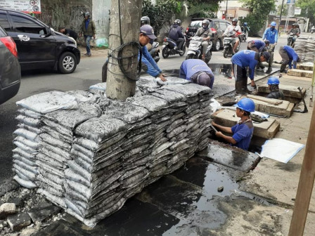  Enam Saluran di Kembangan Dikuras 