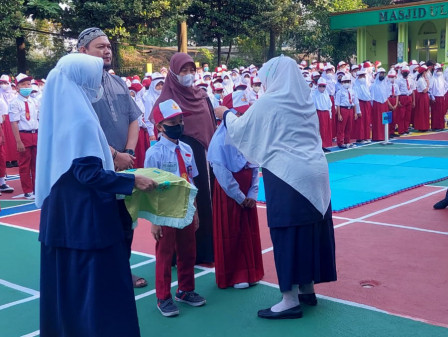  64 Siswa Baru Ikuti MPLS di SDN Pondok Ranggon 01 