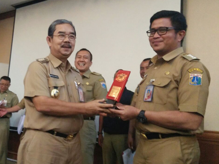 Kecamatan Campaka Putih di Berikan Plakat Merah