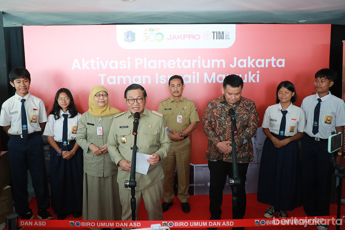 Pramono meresmikan aktivasi kembali Planetarium di TIM, Jakarta Pusat, Selasa (23/12)