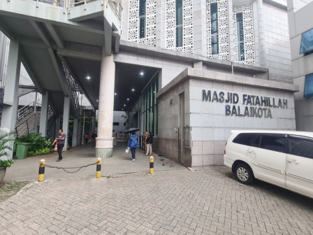 Masjid Fatahillah, Balai Kota, Takjil Gratis, Ramadan 1445 H