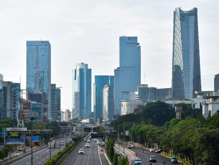 Cerah Berawan Selimuti Langit Jakarta 