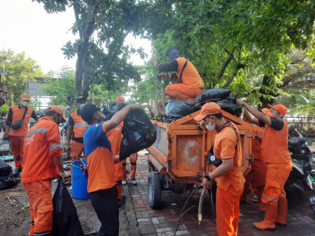  20 Meter Kubik Sampah Berhasil Dikumpulkan Dalam Jumat Bersih di Kelurahan Pulau Tidung 