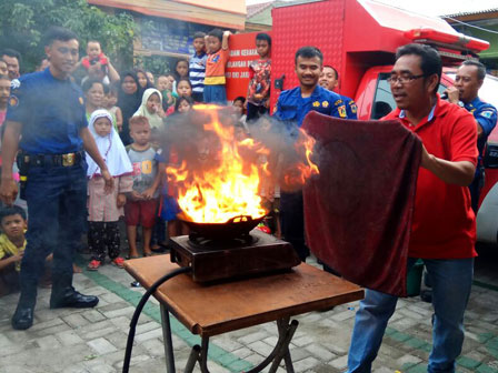  45 Peserta Ikuti Pelatihsn Penanggulangan Kebakaran 