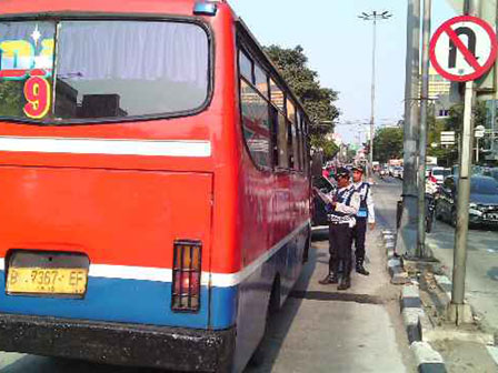 Langgar Lalin, 28 Mikrolet di Jakpus Ditindak