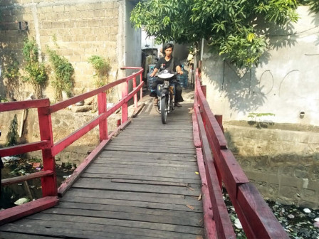 Jembatan Amal Pondok Bambu Bakal Diperbaiki Akhir Juli Ini