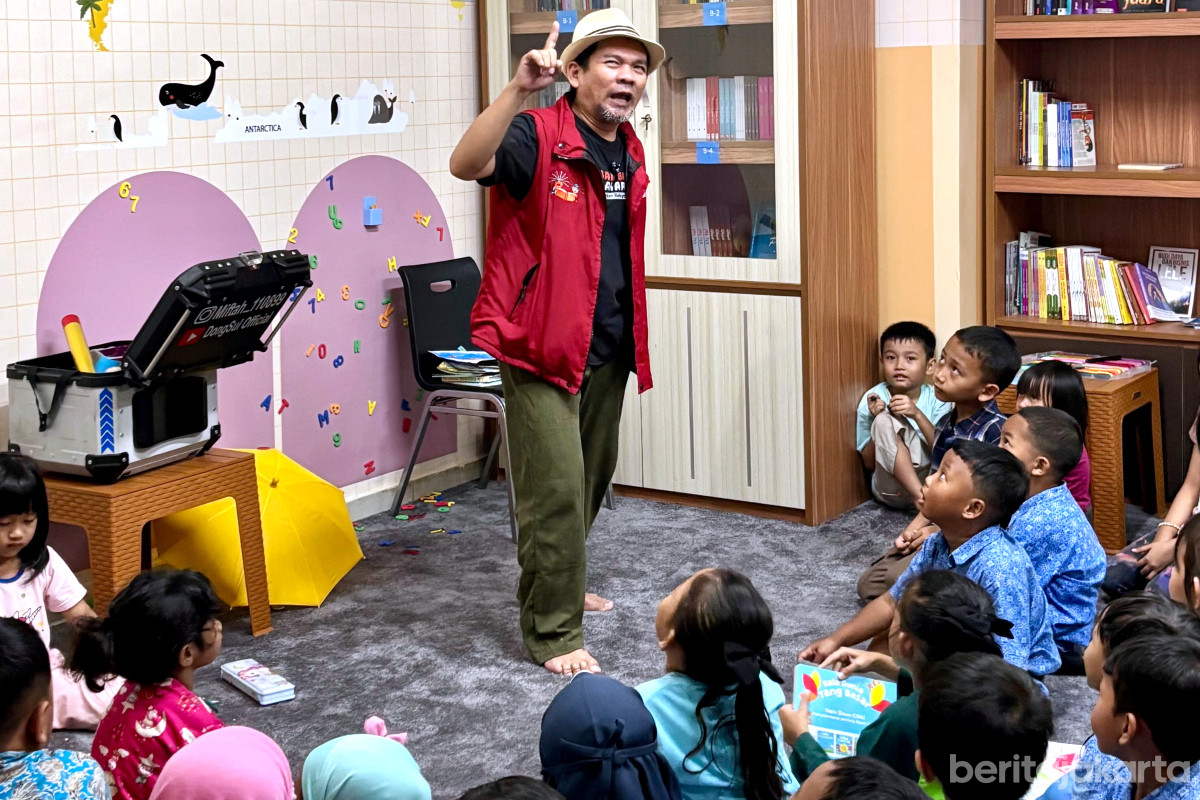 Suasana kegiatan Pojok Baca dan Layanan Permata di Rusun Nagrak