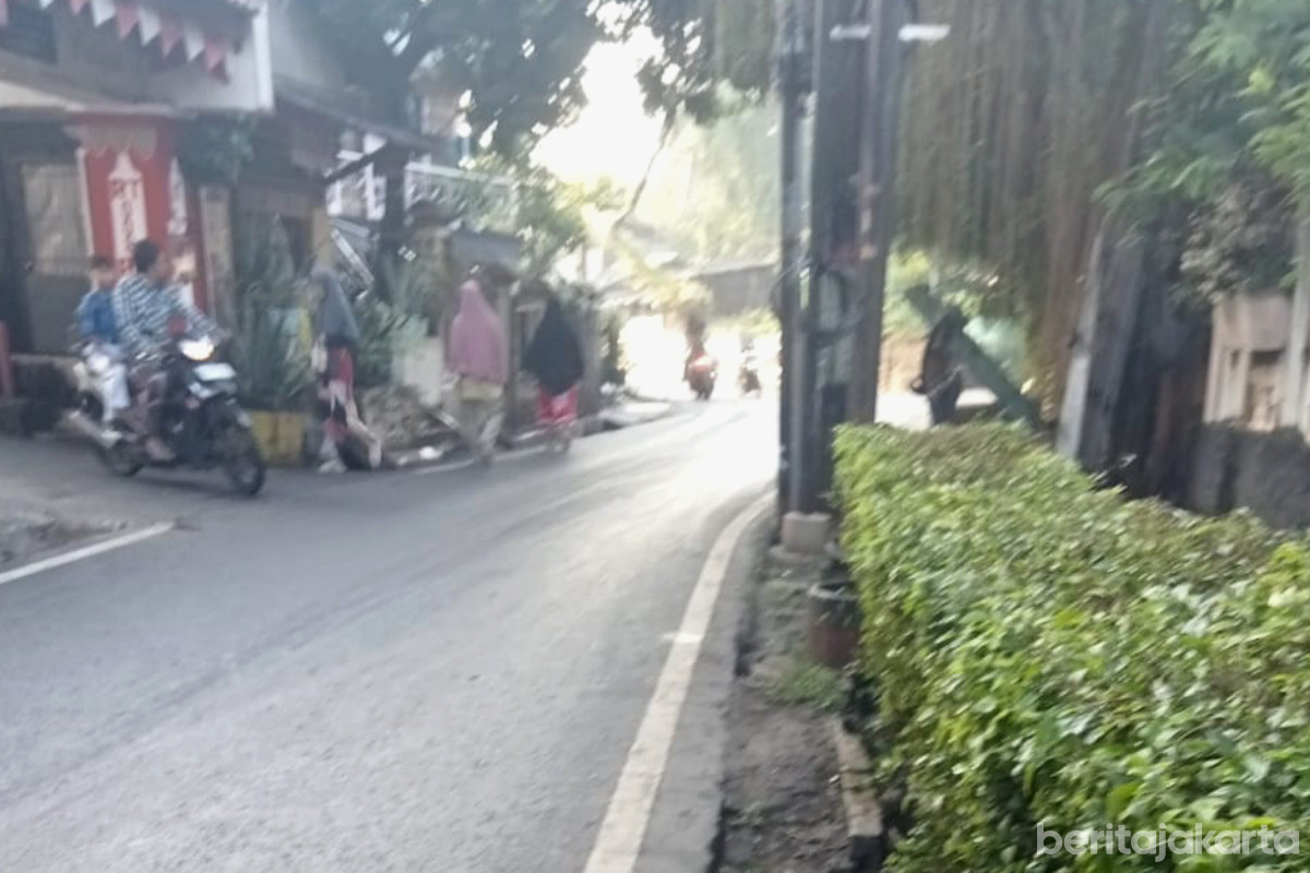 Genangan di Jl Masjid Al-bariyah Kelurahan Tengah Surut 