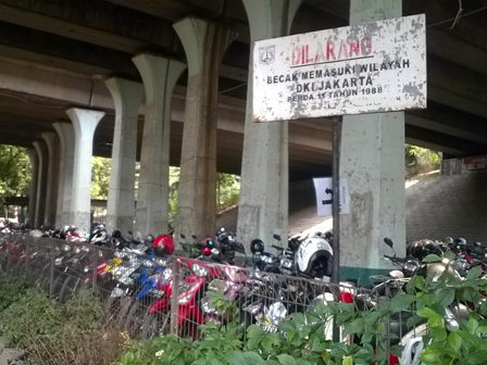 Taman Dibawah Flyover Siap Dibangun Areal Parkir