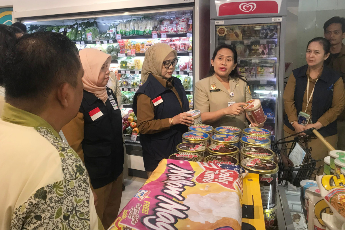Dinas PPKUKM dan BBPOM Tertibkan Produk Pangan Tak Sesuai Ketentuan di Menteng 