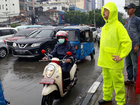 Genangan di Jl Kartini Raya Surut