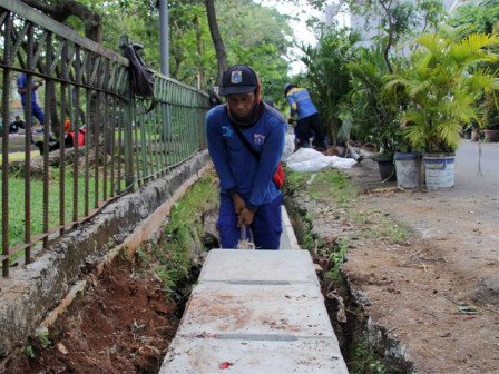  Pengerjaan Saluran di Jalan Tanjung Duren Utara III Capai 50 Persen