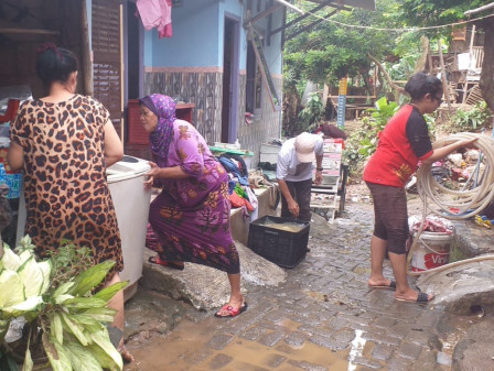 Genangan d RW 05 Tanjung Barat Surut Lebih Cepat 