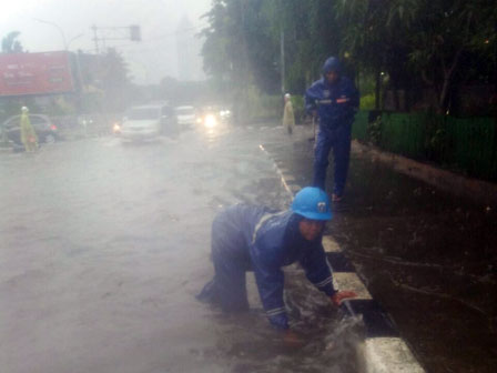 Hujan Deras, Jl Sultan Iskandar Muda Tergenang 30 Sentimeter