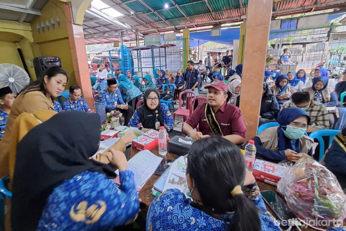 Tim Penilai Lomba Kampung Siaga TB Tingkat Jakut Sambangi Tiga Kelurahan