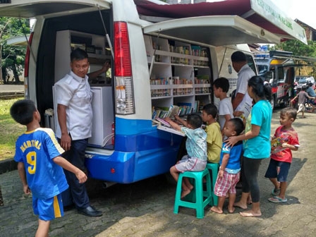 Pemkot Jakbar Gencarkan Layanan Perpustakaan Keliling