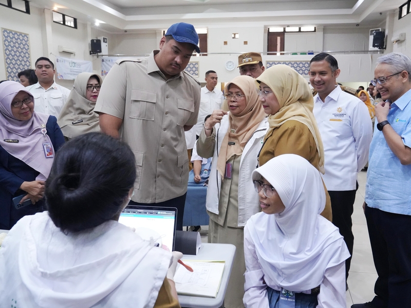 Menpora Tinjau CKG di SMK Negeri 26 Jakarta