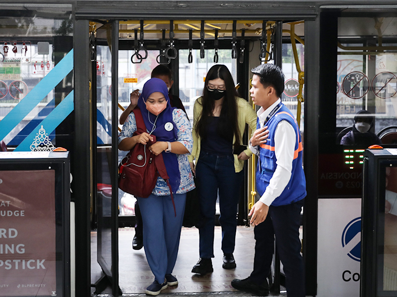 Transjakarta Tempatkan Petugas di Titik Krusial Atas Keterhambatan di Sejumlah Rute