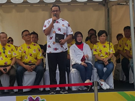 Anies Lepas 7.500 Peserta Karnaval Festival Pesona Lokal Jakarta