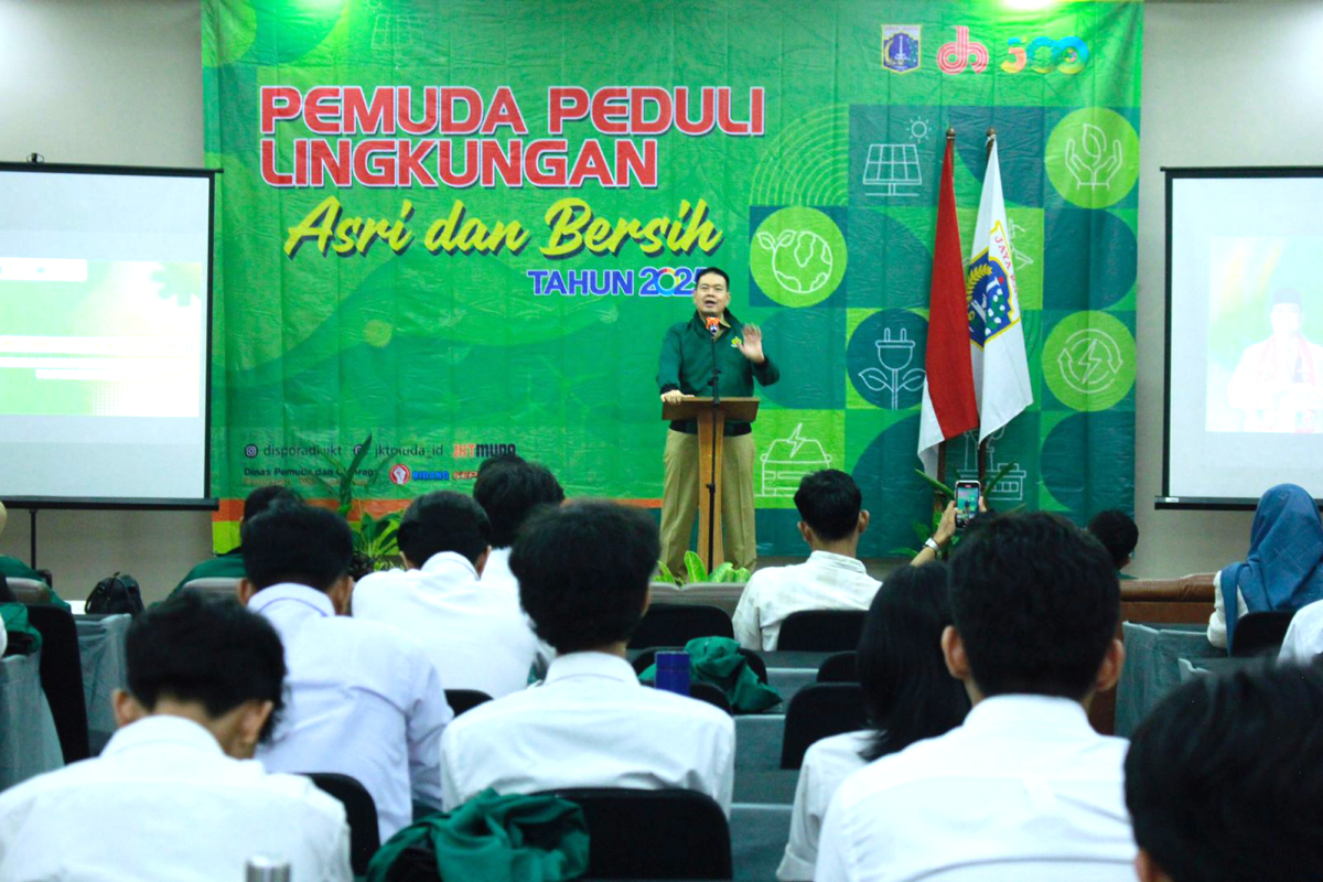 Kadispora DKI Jakarta membuka Kegiatan Pemuda Peduli Lingkungan Asri dan Bersih