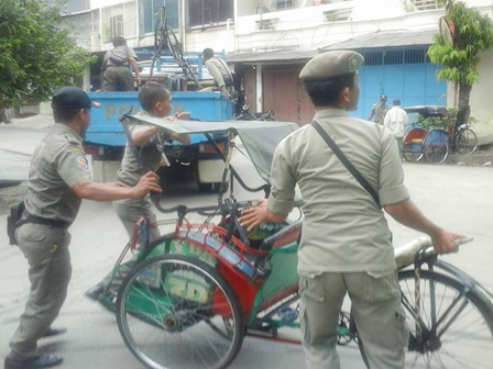 12 Becak Kembali Terjaring Razia di Pejagalan