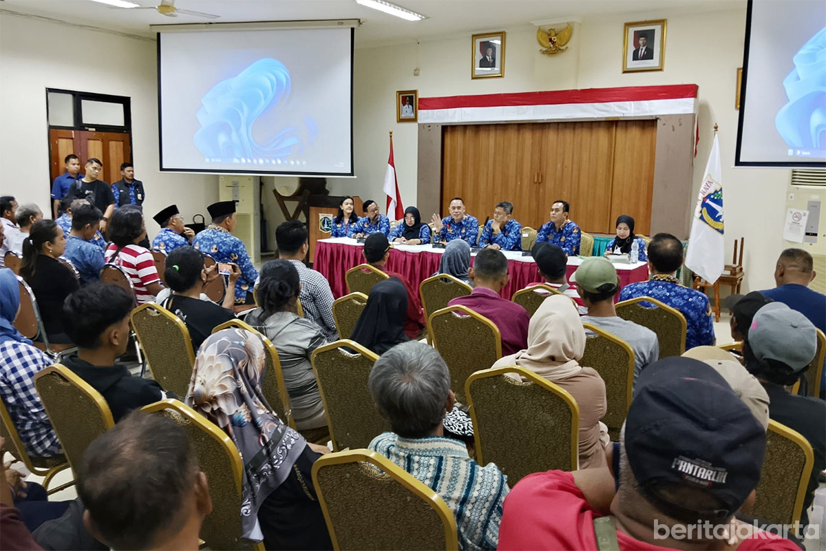 Pemkot Jaktim adakan pertemuan dengan warga yang tempati TPU Kebon Nanas