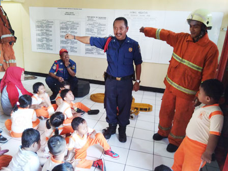  Siswa Paud di Kelurahan Papanggo Disosialisasikan Bahaya Kebakaran 