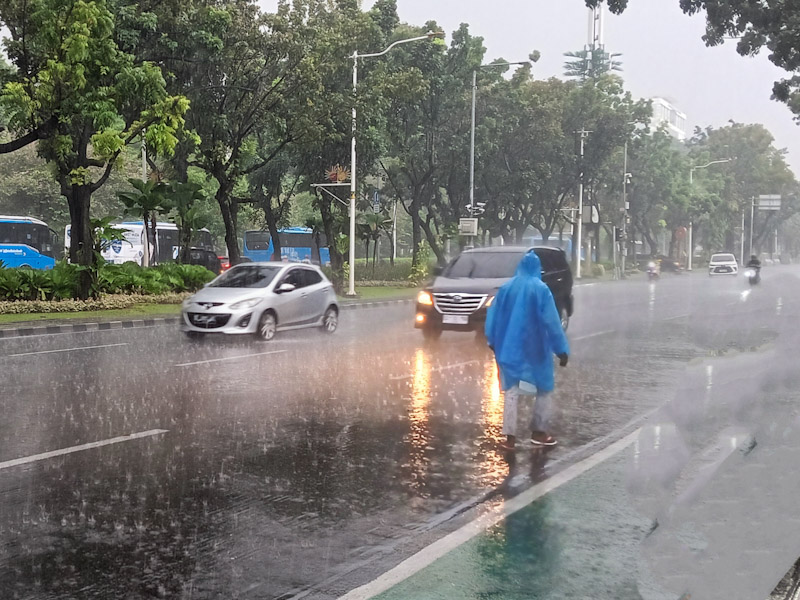 Cuaca hujan 10082025