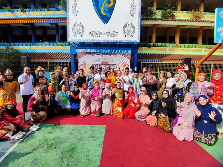  Peserta Didik SMPN 73 Antusias Ikuti Festival Budaya Nusantara