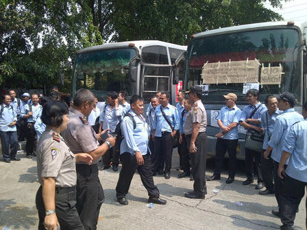 demo awak transjakarta