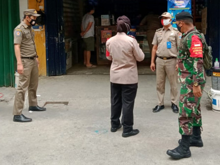  Langgar PSBB, Tiga Toko di Jatinegara Disegel 