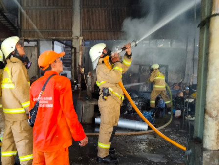 Sudin Gulkarmat Jaksel Berhasil Padamkan Kebakaran di Karet Sawah