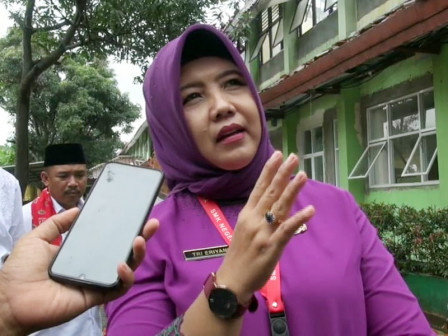 Pasca Atapnya Ambruk, KBM di SMKN 24 Cipayung Tetap Berjalan