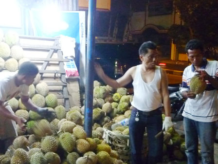 penjual_durian_ilus.JPG