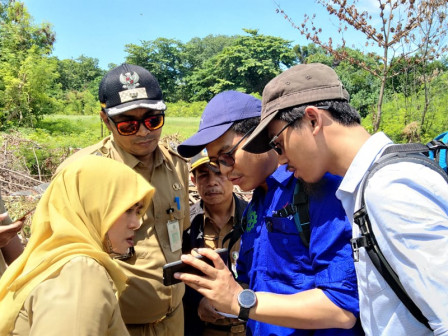 Pemkab-PLN Survei Lokasi Lahan PLTS di Pulau Sebira