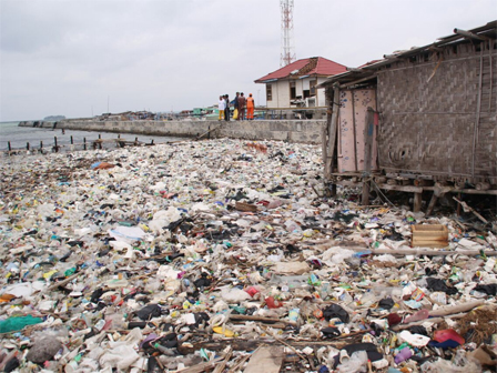 Sudin LH Segera Angkut Tumpukan Sampah di Pulau Panggang