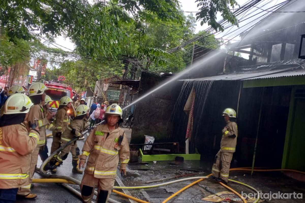 Kebocoran Tabung Gas Diduga Picu Kebakaran di Jalan Salihara 