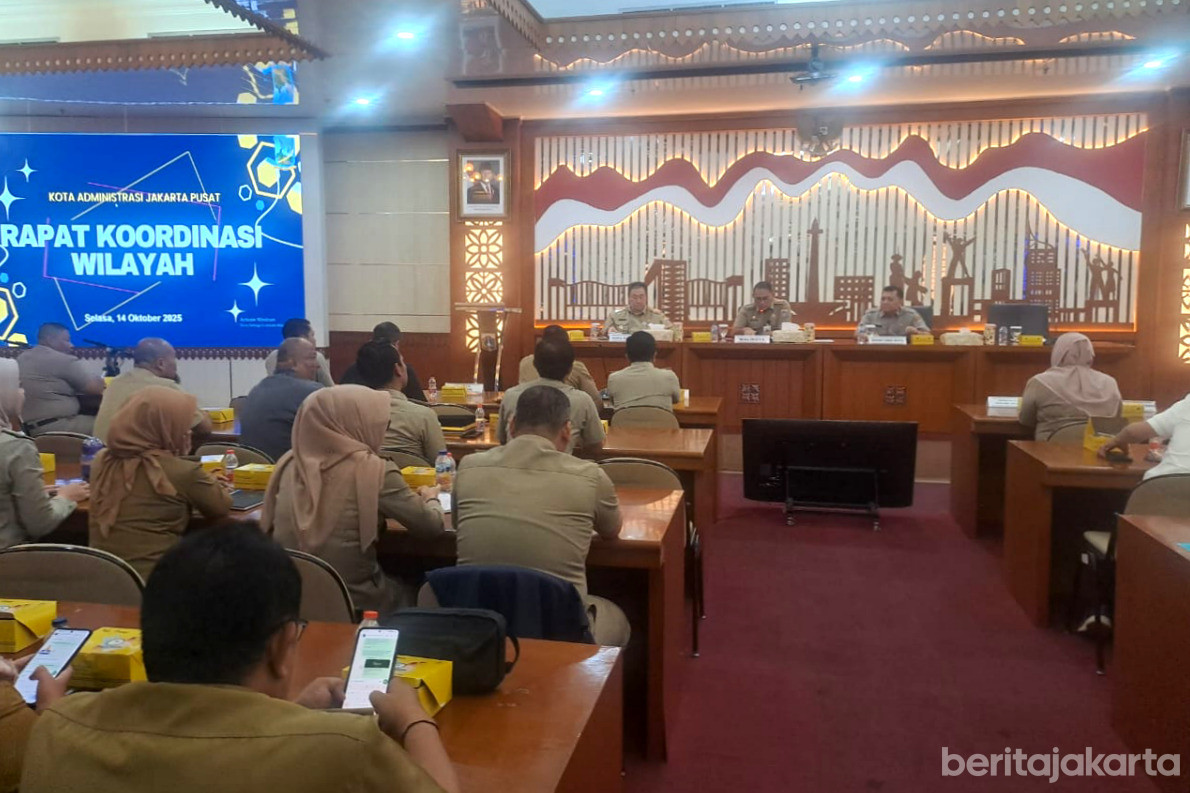 Arifin Minta Lurah dan Camat se jakpus Tingkatkan Pengawasan Bekerja PPSU 