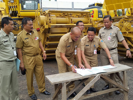 Pengerukan Waduk dan Kali Dilimpahkan Ke Dinas Kebersihan