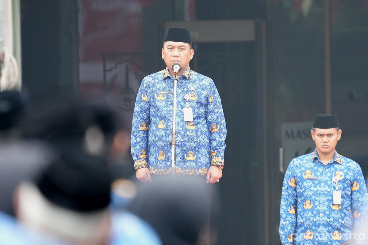 Uus Kuswanto menjadi inspektur upacara peringatan Hari Rapat Raksasa IKADA ke-90