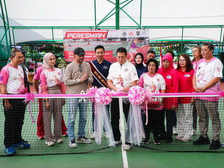 Lapangan Tenis Bulungan Kembali Beroperasi