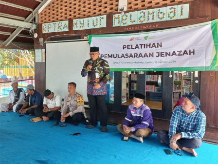 27 Amil Jenazah Diberikan Pelatihan dan Santunan di Pulau Kelapa