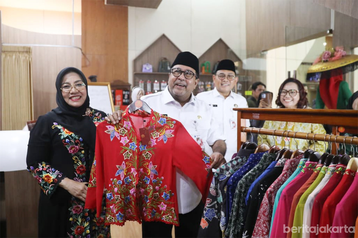 Wagub Rano resmikan gerai baru Dekranasda Jakarta Pusat