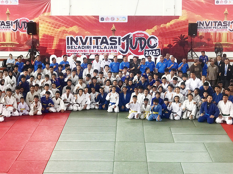  Ratusan Atlet dari Tujuh Provinsi Berkompetisi di Invitasi Judo Pelajar
