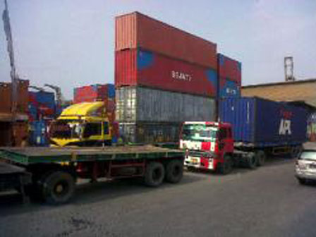 kontainer_JICT-priok.jpg