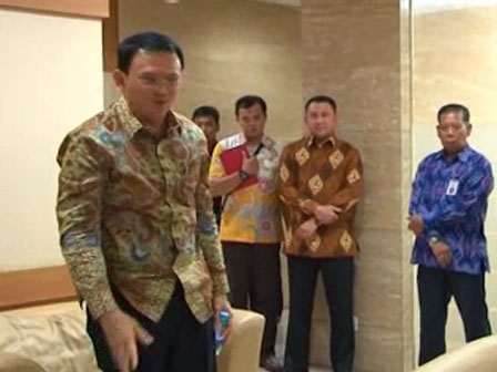 Diperiksa 9 Jam, Basuki Dicecar 8 Halaman Pertanyaan