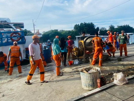 45 Petugas Gabungan Bantu Perbaikan Fasilitas Pulau Panggang