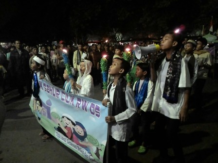 Lomba Tek Tek di Pisangan Cegah Tawuran