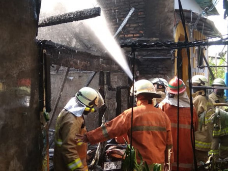 Kebakaran Sebuah Rumah di Cakung Berhasil Dipadamkan Petugas